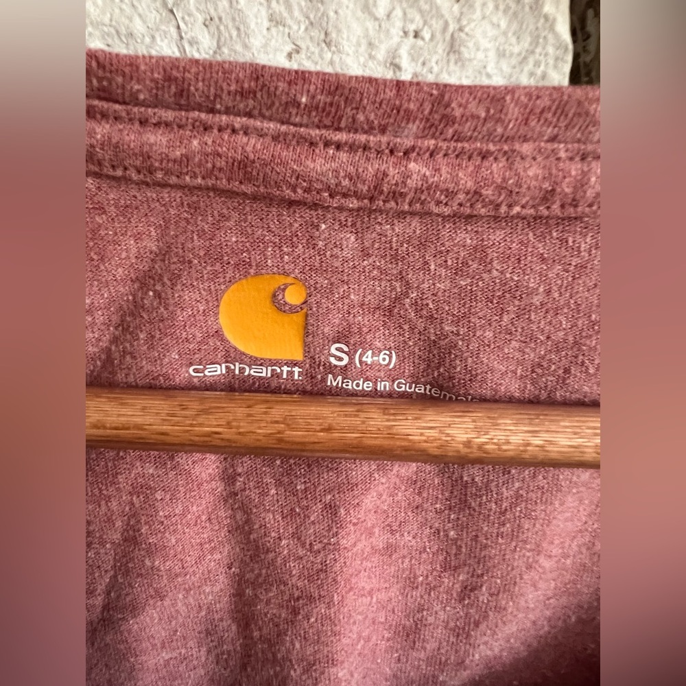 Women’s Carhartt t-shirt - Picture 2 of 3